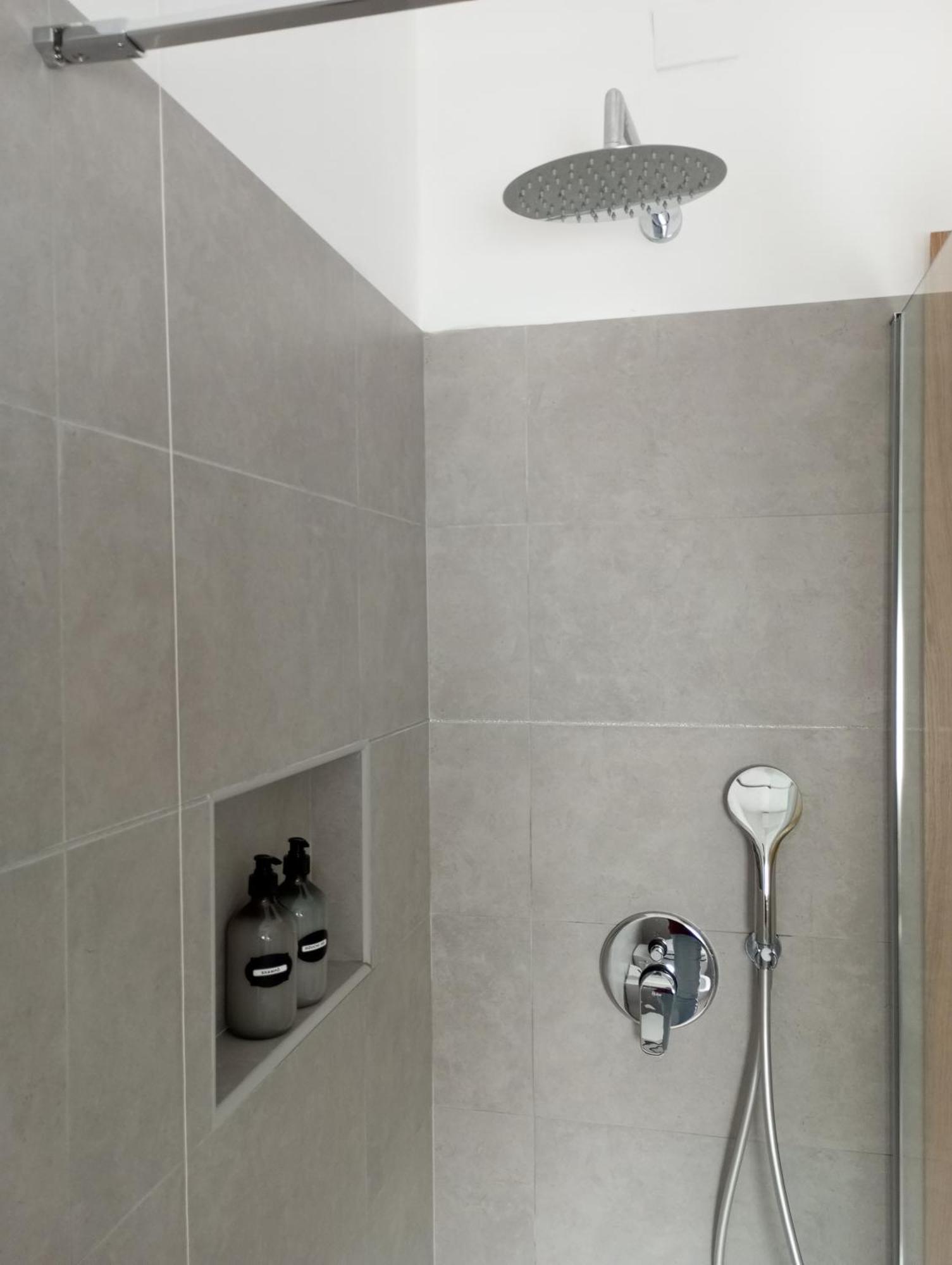 Casa Vacanze Il Fiore Di Loto Apartamento Zibido San Giacomo Exterior foto